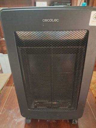 Estufa de gas Cecotec negra