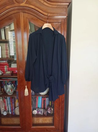 Blusa elegante azul