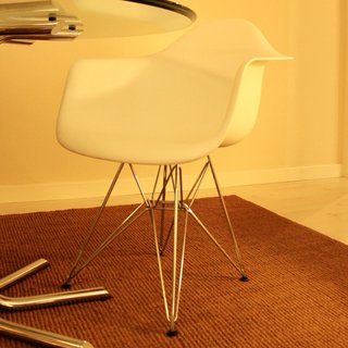 Silla de diseño!! COMO NUEVA!!