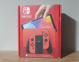 Caja Nintendo Switch OLED Mario Red Edition