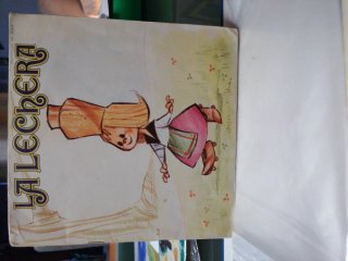 Vinilo amarillo y Cuento La Lechera