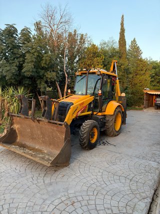 Retroexcavadora Mixta Fermec