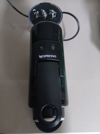 Cafetera Nespresso Negra
