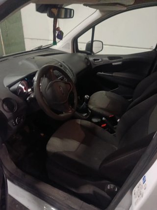 Ford Transit Courier 2016