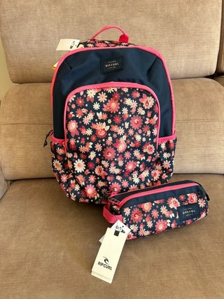 Conjunto Rip Curl Mochila y Estuche Floral