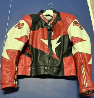 Moto en dos piezas Giuseppe de Cuero