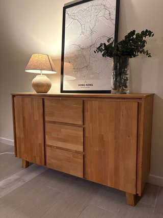 Cómoda de madera de roble