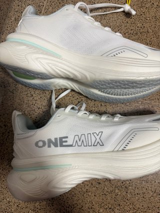 Zapatillas de running Onemix blancas
