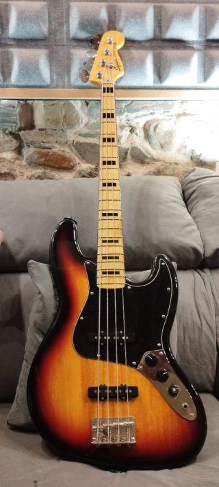 Bajo Jazz Bass Fender Squier Classic Vibe 70s