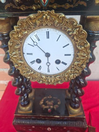 Reloj de Sobremesa Estilo Clásico