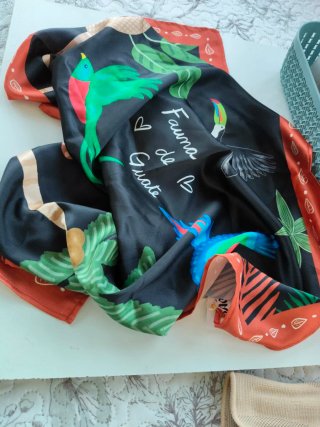 Pañuelo Estampado Fauna de Guate