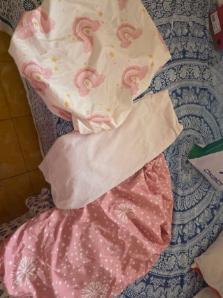 Set de Sábanas y Protector de Cuna
