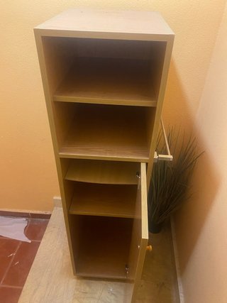 Mueble de baño con toallero