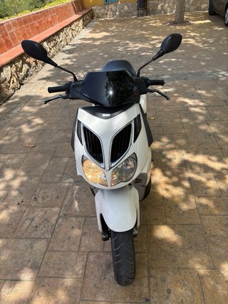 Aprilia Sport City Blanca
