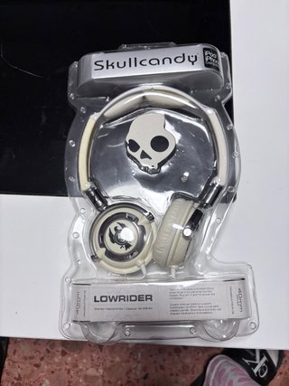 Auriculares Skullcandy Lowrider Blancos