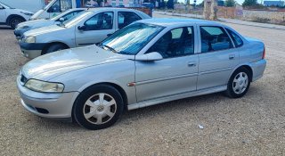 Opel Vectra 2000