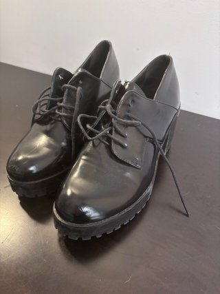 Zapatos Negros Tipo Charol
