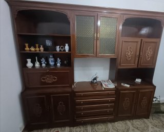 Mueble Clásico de Madera Tallada