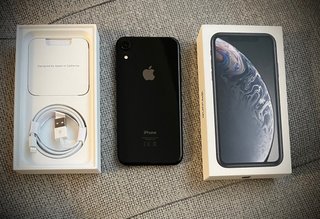 iPhone XR Negro y batería al 82%