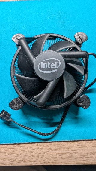 Ventilador y Disipador Intel para CPU