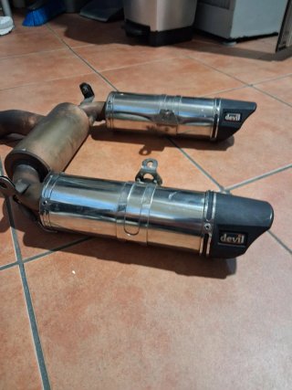 Escape Devil para Suzuki GSR 600