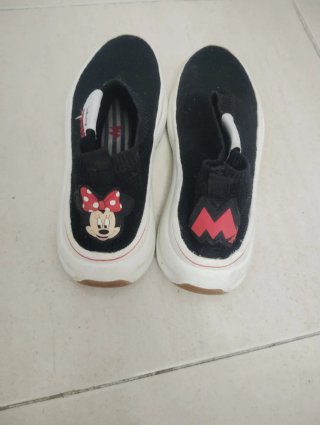 Bambas de niña con diseño de Minnie Mouse