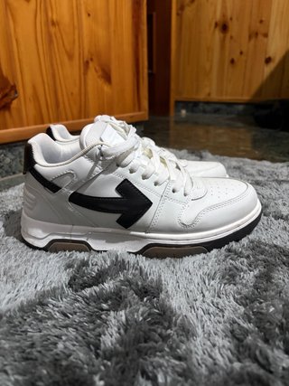 Zapatillas Off-White Blancas y Negras