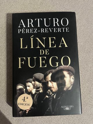 Libro Línea de fuego - Arturo Pérez-Reverte