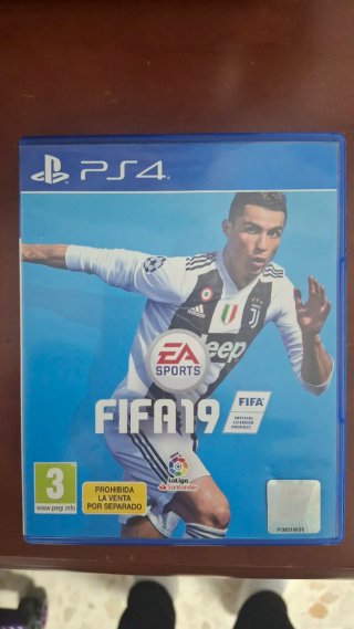 FIFA 19 (PlayStation 4)