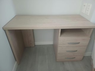 Escritorio de Madera con Cajonera Y 2 mesillas