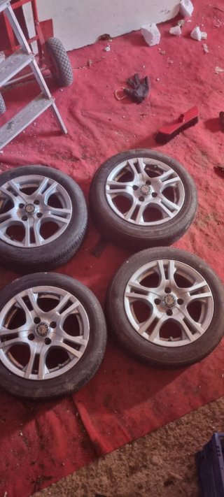 4 Llantas con Neumáticos para Nissan Pixo
