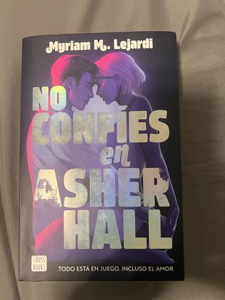 No confíes en Asher Hall