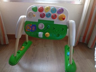 Mesa de juegos interactiva para bebé