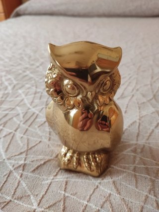 Figura de Búho Dorada