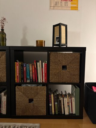 Estantería Negra con 4 Cajoneras