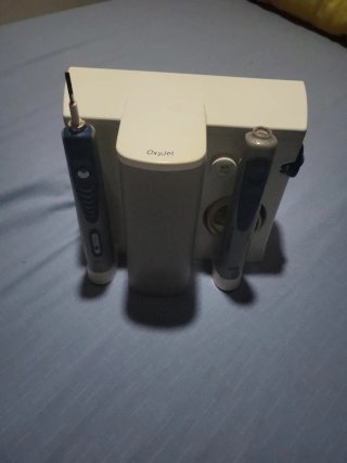 Irrigador y Cepillo Eléctrico Oral-B OxyJet