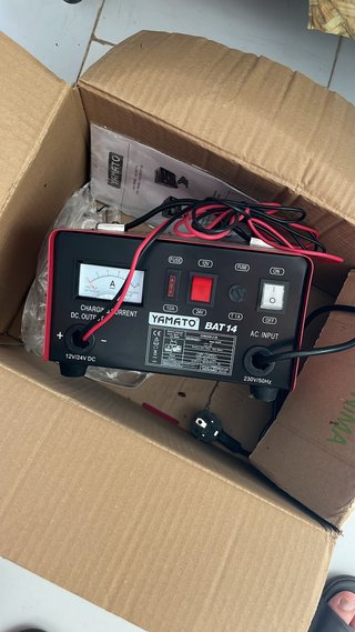 Cargador de Baterías Yamato BAT14