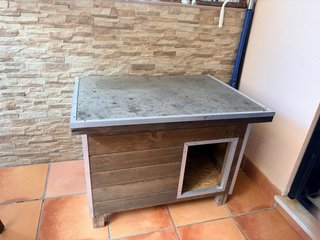 Caseta para perro de madera
