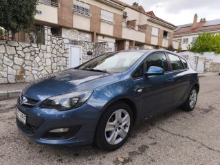 Opel Astra 2013