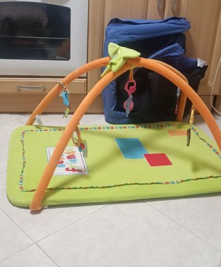 Cuna de Viaje BabyBjörn y Gimnasio Brevi