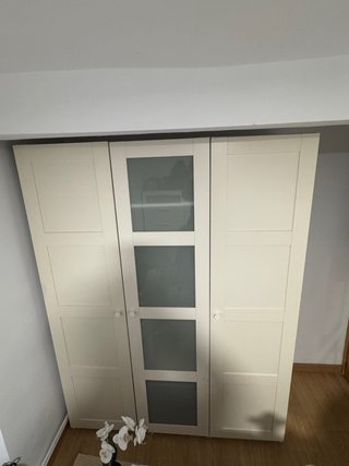 Armario de tres puertas blanco