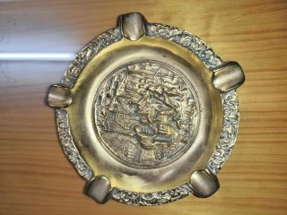 Se vende cenicero de bronce