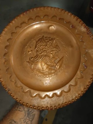 Se venden platos decorativos antiguos