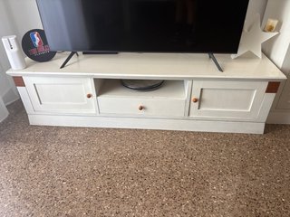 Kit muebles salón(mueble tv,mesas y sillas)