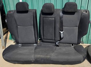 Asientos traseros Nissan Pulsar