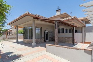 Chalet en venta en Otura