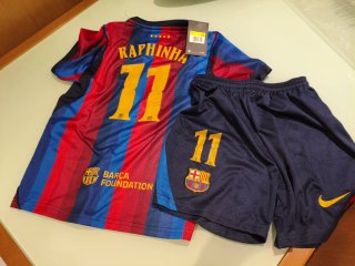 Conjunto Raphinha FC Barcelona TALLA 24 8-10 años