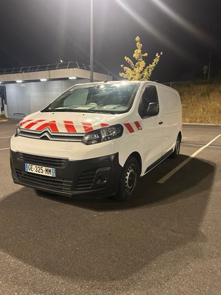 Furgon citroen jumpy 2.0 blue hdi 145 caballos