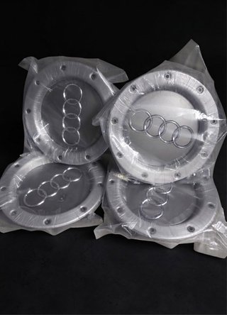 4 tapabujes Audi 146mm modelo RS4 old nuevos