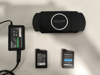 Sony PSP 3000 negra + 128GB, 2 baterías, cargador